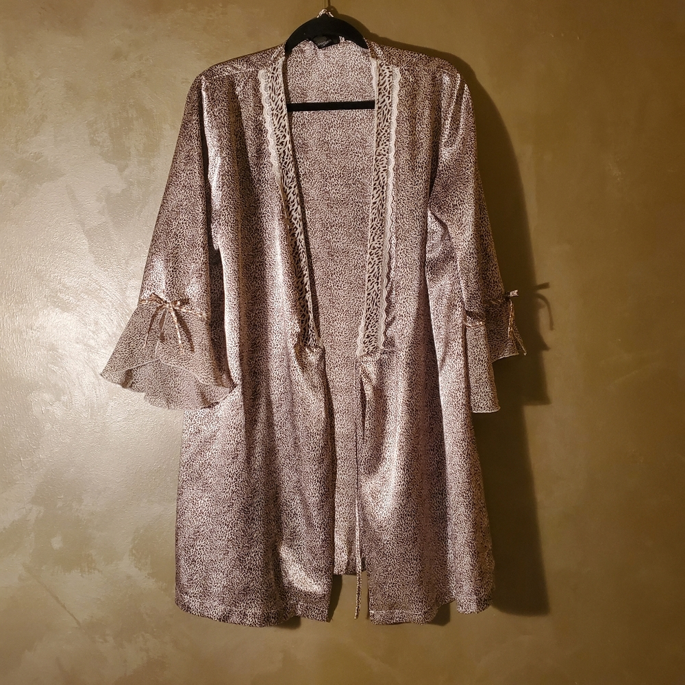 Final sale Womens Secret Treasure robe